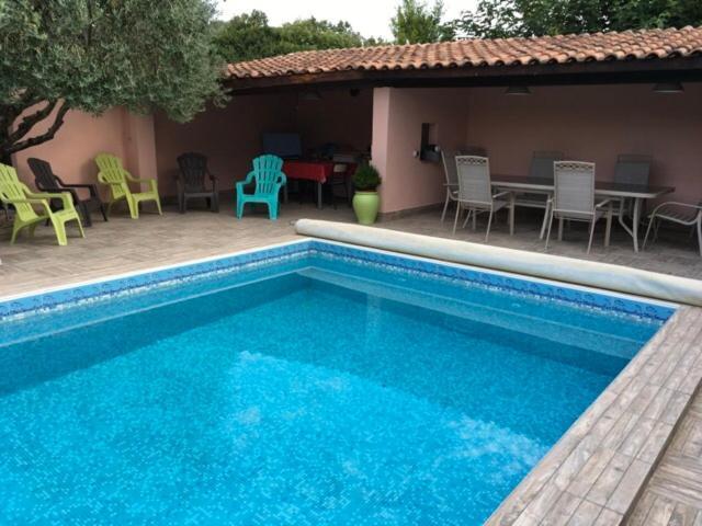 Appartement Rez De Chausse Bollène Zewnętrze zdjęcie